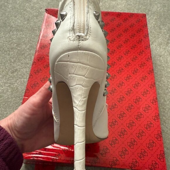 Guess GW Nyx White Multi Leather Studded Boots - Size 6M - Picture 4 of 11